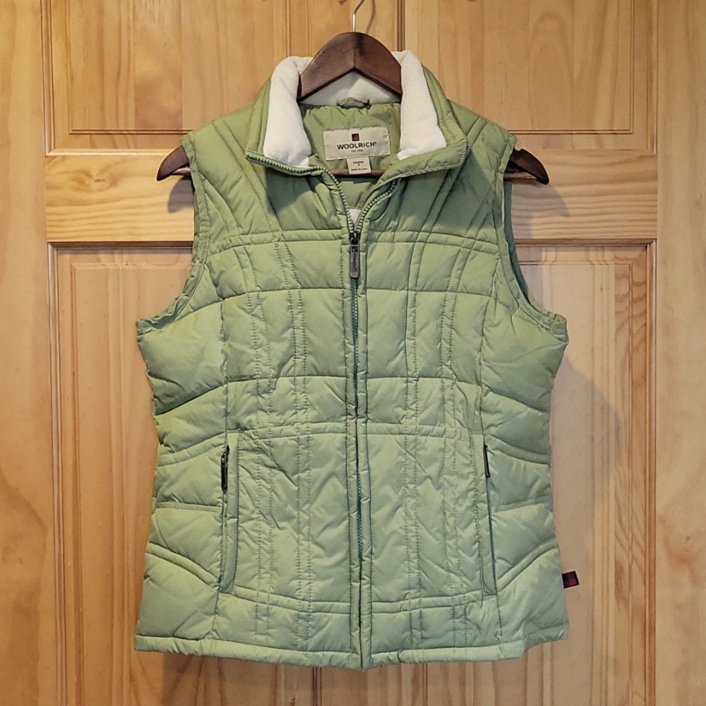 Woolrich quilted puffer vest green small
